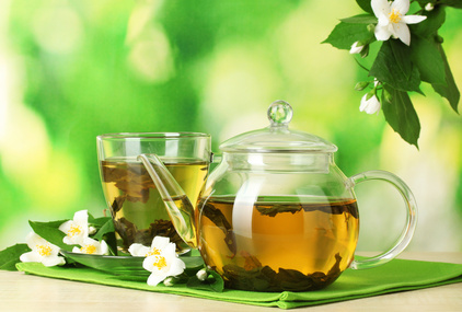 Hausmittel Tee hilft bei Harnröhrenentzündung